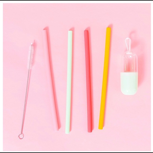 Chic and Tonic Silicone Straws - Picture 1 of 4